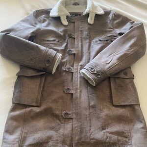 Handsome men’s casual XL Real Leather 3/4 coat w/ shearling lining.